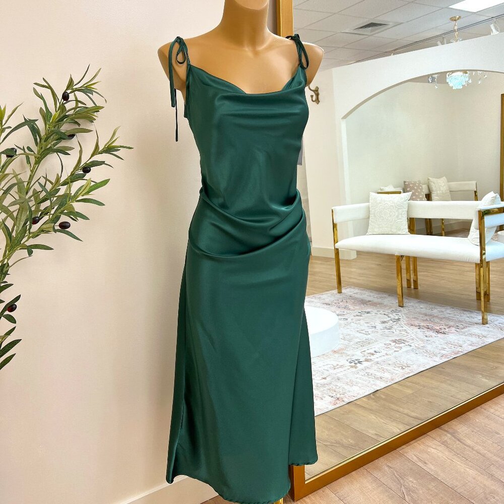 Lola Dress || Emerald Green BD103